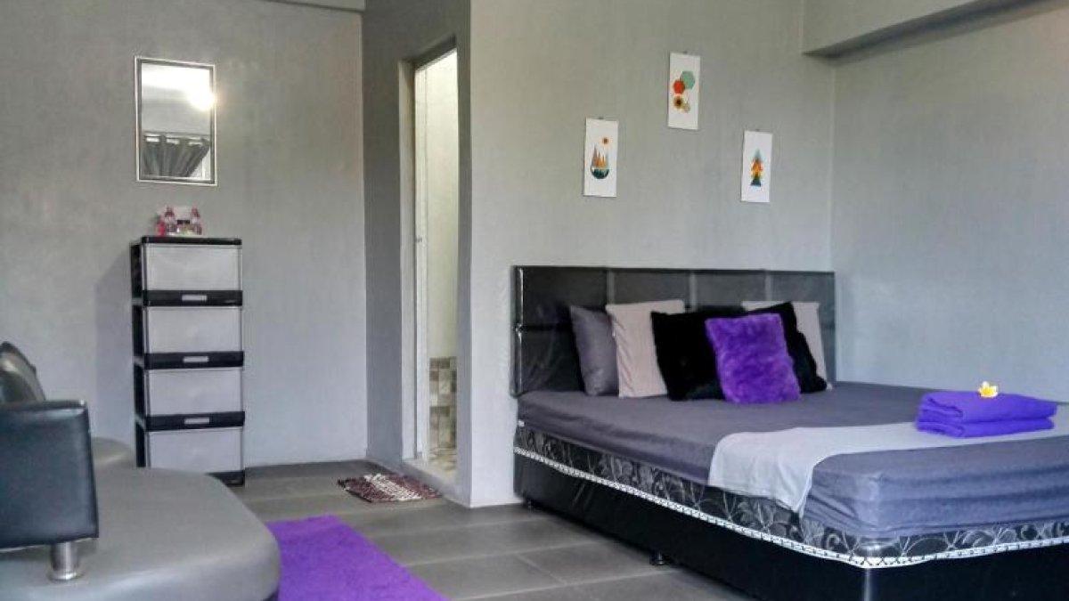 Ilustrasi tipe kamar yang ada di RINA Guest House Pacitan