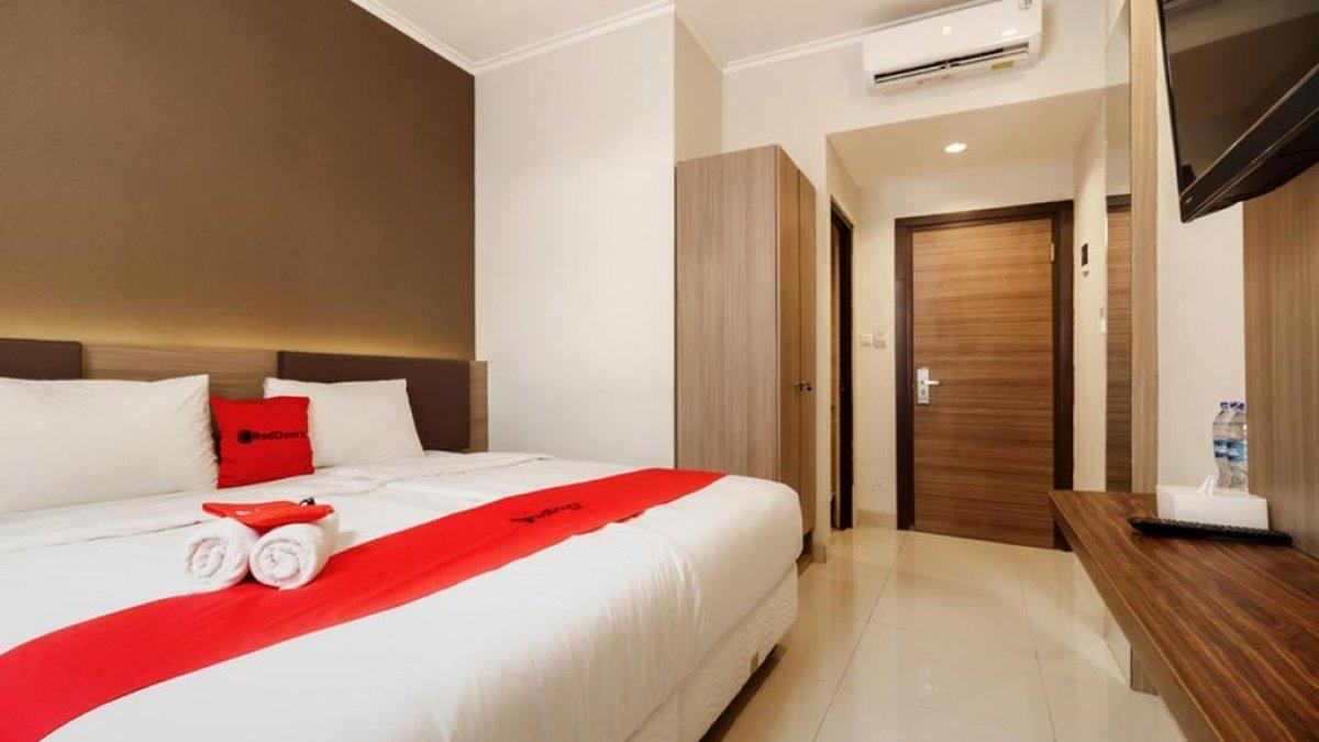Ilustrasi tipe kamar yang ada di RedDoorz Plus near Lippo Mall Kemang 2