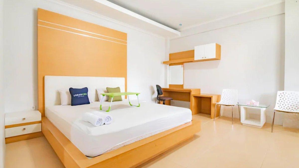 Ilustrasi tipe kamar yang ada di Urbanview Hotel Syariah Dapen Pontianak by RedDoorz