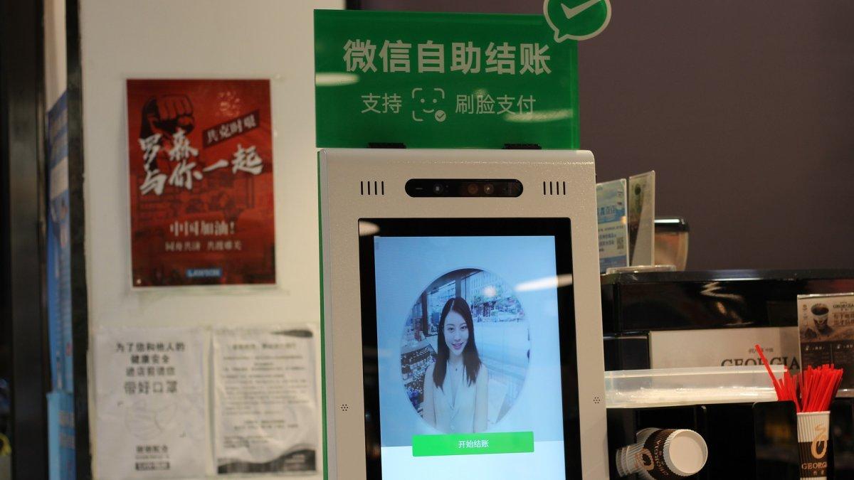 Ilustrasi aplikasi pesan wechat. Viral wanita buka jasa mengirim pesan selamat malam.