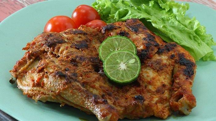 Ilustrasi ayam bakar taliwang.