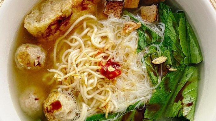 Ilustrasi bakso Wonogiri untuk makan siang enak.