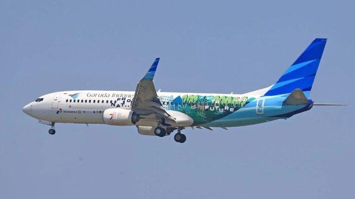Garuda Indonesia, satu maskapai yang menawarkan tiket pesawat murah rute Makassar-Bali.
