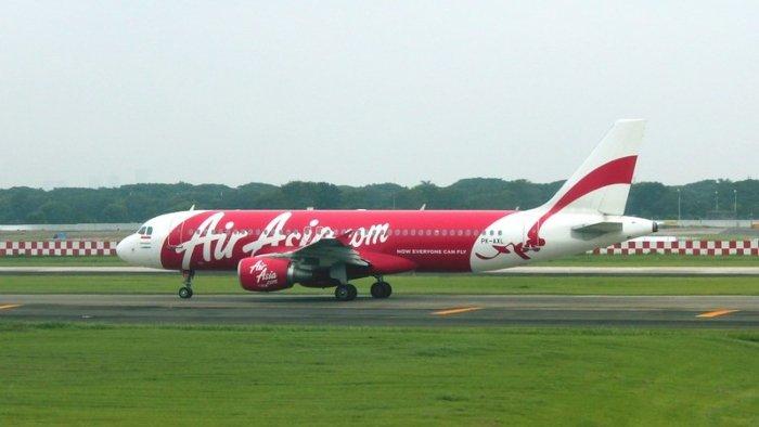Ilustrasi pesawat  Air Asia melayani perjalanan rute Labuan Bajo-Bali, Sekali Jalan.