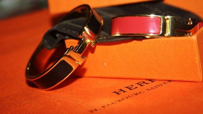 Ilustrasi produk fesyen dari Hermes.