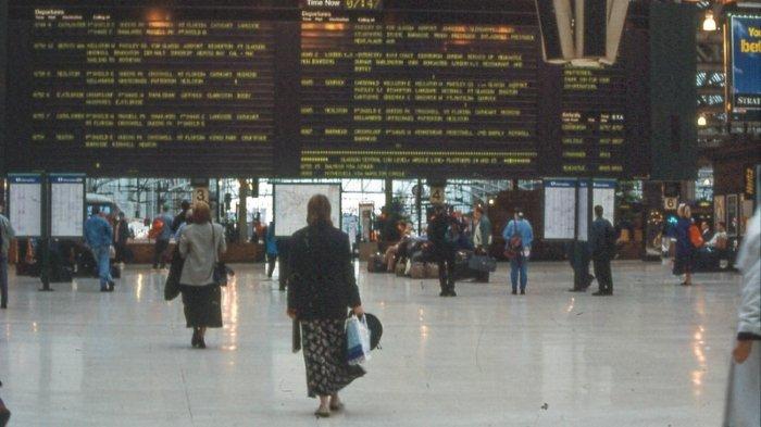 Ilustrasi ruang utama Stasiun Glasgow di Skotlandia. Cerita romantis seorang pria melamar sang kekasih di stasiun sampai ketinggalan kereta, tapi mereka mengaku merasa seperti selebriti.