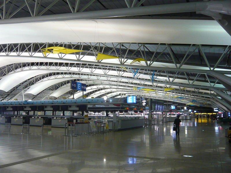 Ilustrasi suasana Bandara Internasional Kansai Osaka, Jepang
