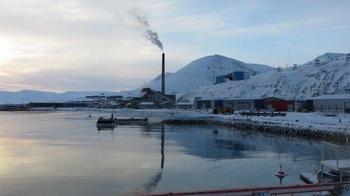 Ilustrasi suasana di Longyearbyen yang selalu mengalami siang hari selama 24 jam.