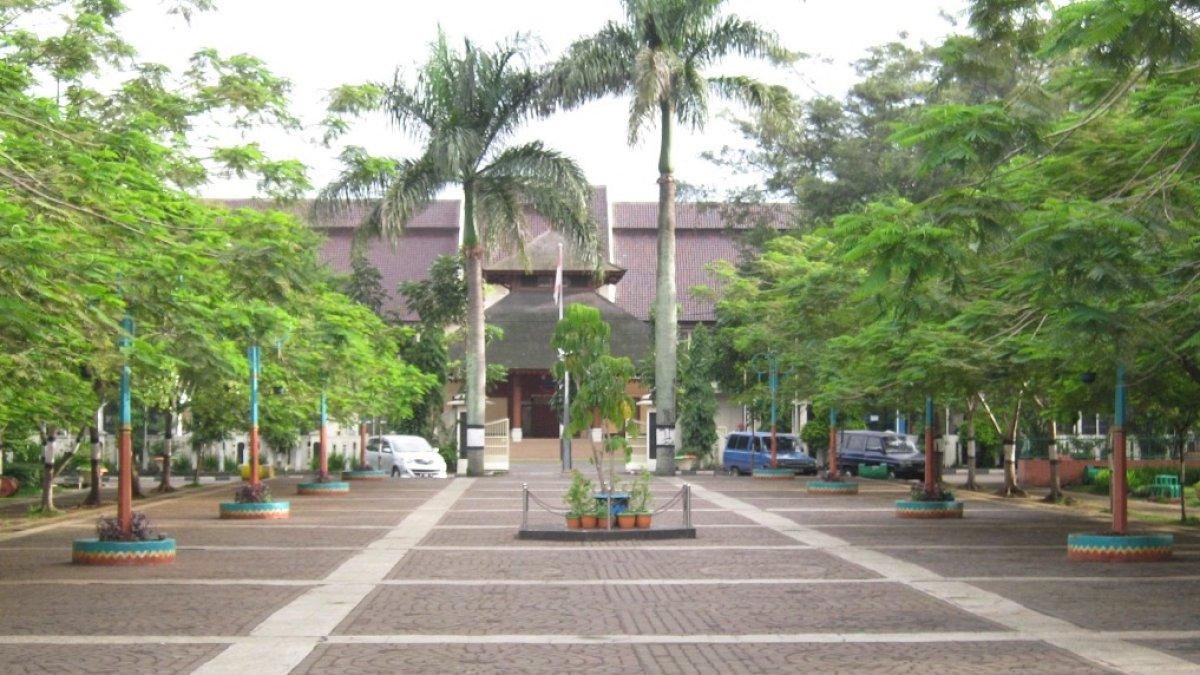 Ilustrasi suasana di Taman Alun-Alun Kota Cimahi