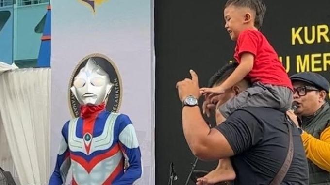 Iqbal Alam (24), Ultraman asal Cengkareng patah hati dan pilih mudik gratis naik kapal laut program Kemenhub ke Purwodadi, dari Pelabuhan Tanjung Priok, Jakarta Utara, Jumat (5/4/2024).