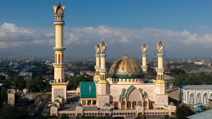 Masjid Hubbul Wathan, Islamic Center NTB merupakan salah satu ikon wisata Lombok, NTB.