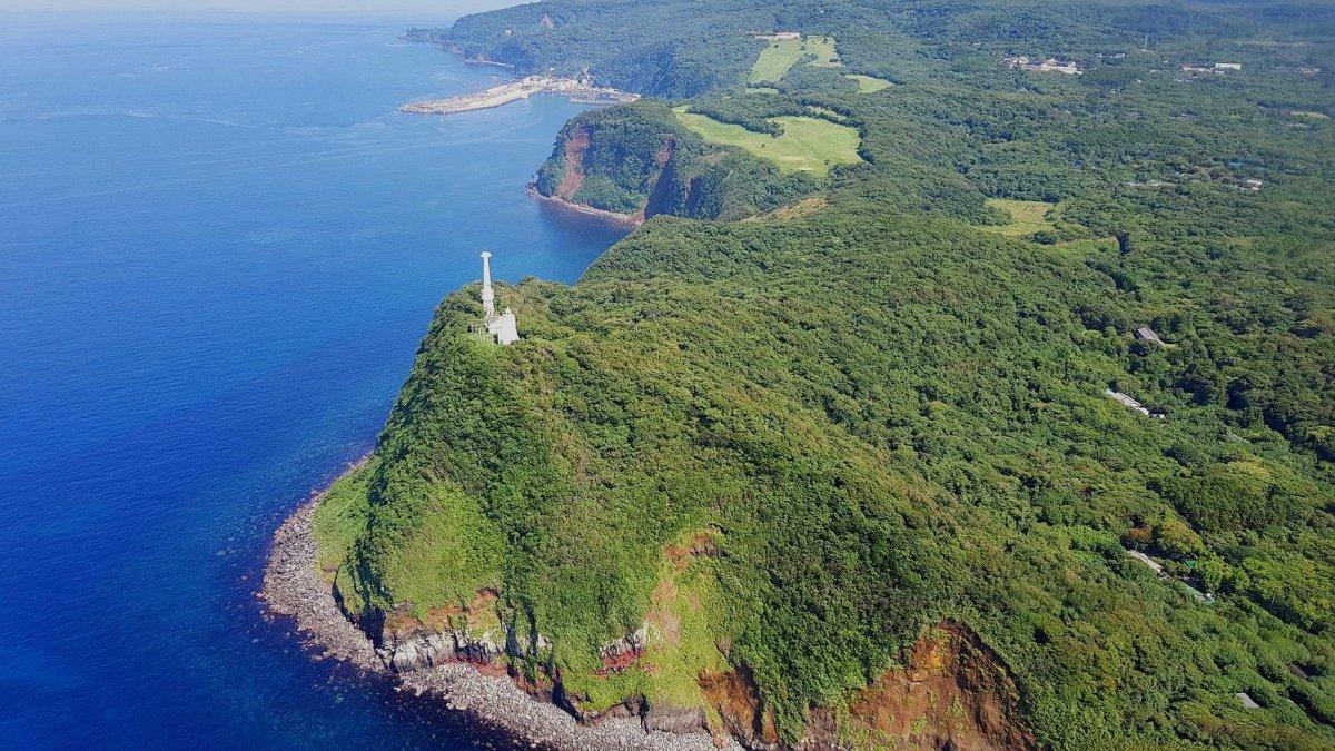 Izu Oshima, satu pulau terpencil di Jepang yang menarik buat kamu jelajahi.