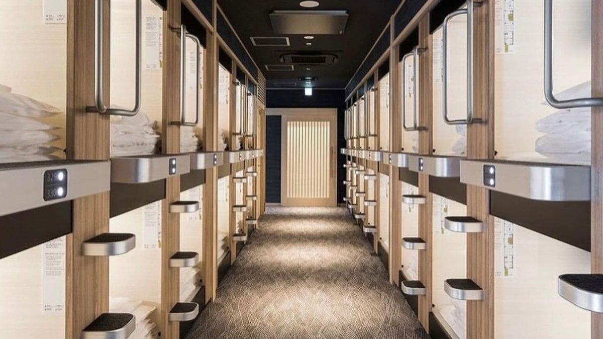 J-Ship Osaka Namba Cabin and Capsule Hotel, satu hotel kapsul terbaik di Osaka Jepang.