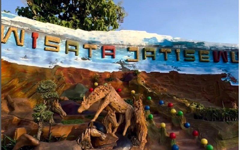 Jati Sewu, tempat wisata baru di Gresik Jawa Timur.