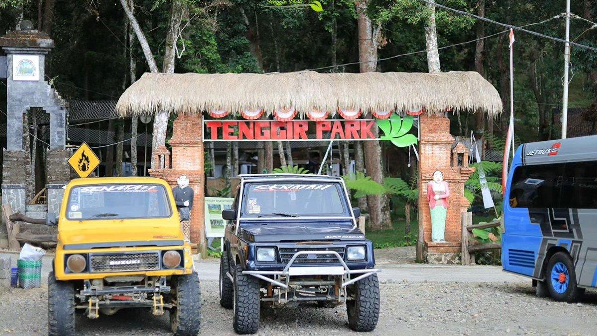 Jeep Adventure, satu daya tarik Tenggir Park di Karanganyar Jawa Tengah.
