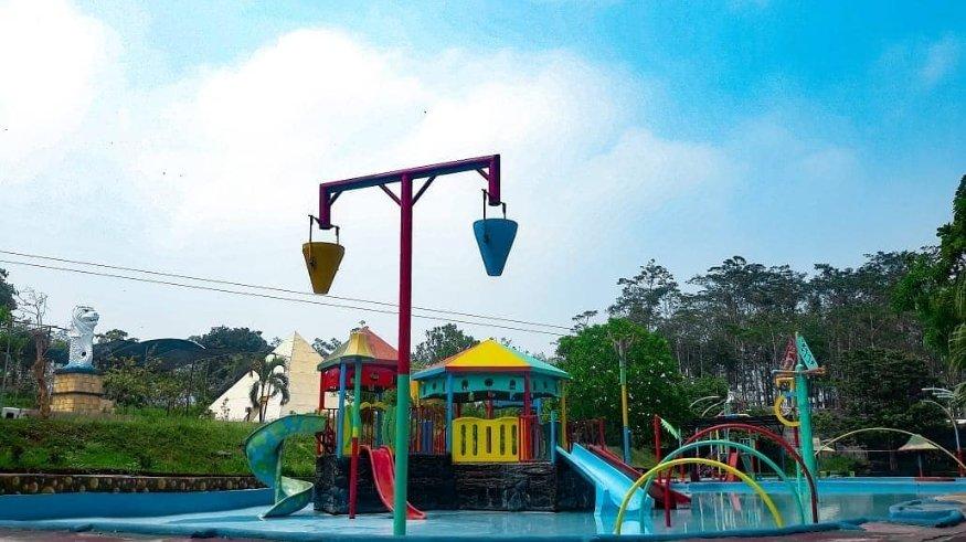 Joglo Park Mojokerto.