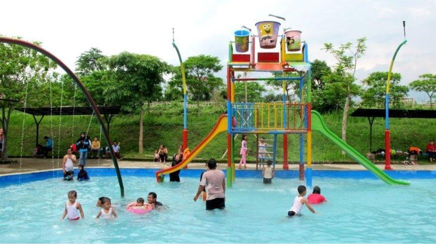 Joglo Park di Mojokerto.