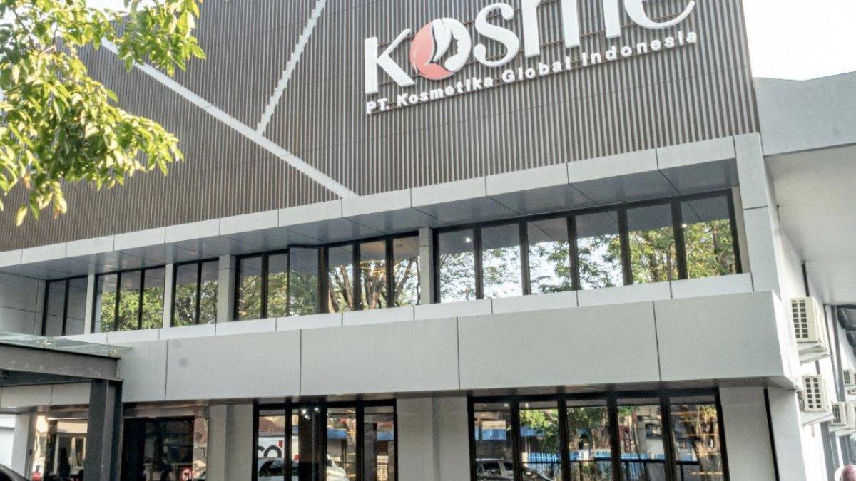 KOSME merupakan satu perusahaan maklon kosmetik dan skin care terkemuka di Indonesia.