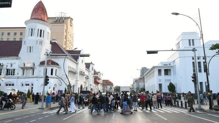 KOTA LAMA SURABAYA - Suasana di Kota Lama Surabaya, Jawa Timur. Berikut itinerary Surabaya 3 hari 2 malam dari Madiun buat 2 orang.
