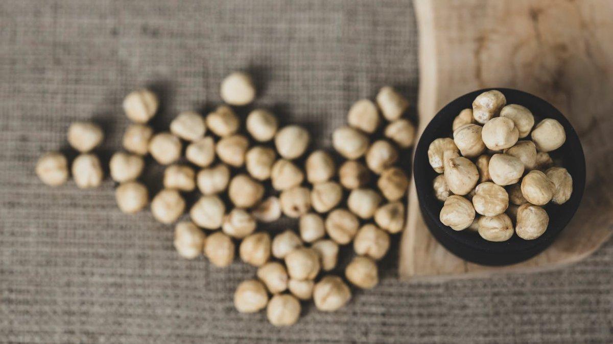 Kacang-kacangan kering, satu makanan yang tidak mudah rusak dengan masa simpan yang panjang.