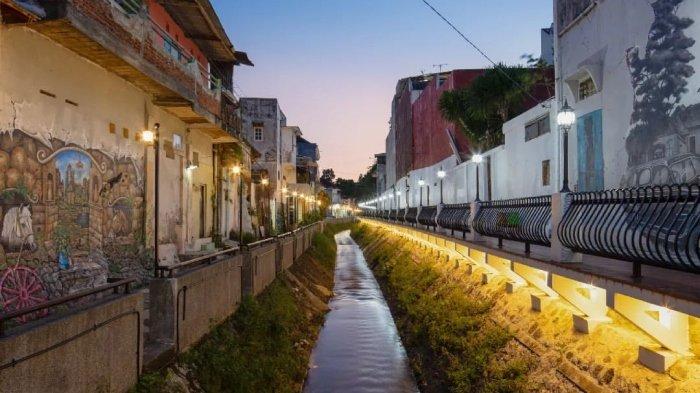 Kali Sukun, spot foto instagramable di Kampoeng Heritage Kajoetangan di Jalan Jenderal Bauki Rahmat Gang 4, Kauman, Kecamatan Klojen, Kota Malang, Jawa Timur.