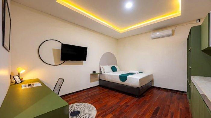 Kamar penginapan di Cove The Cave Denpasar, Bali.