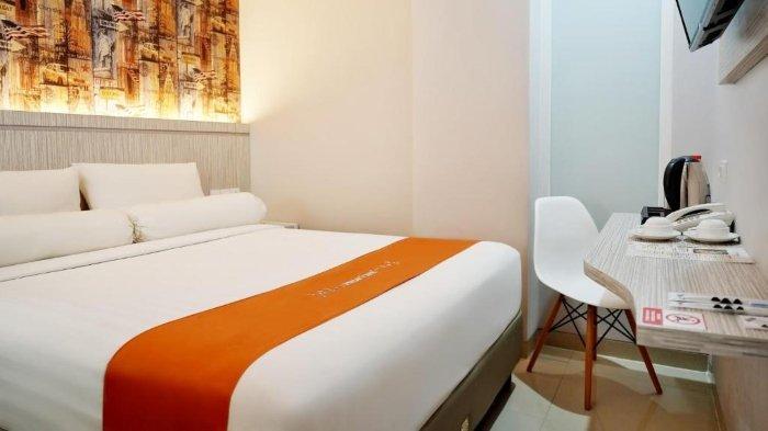 Kamar penginapan di Front One Hotel Sragen.