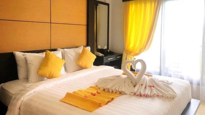 Kamar penginapan di Mamo Hotel Uluwatu, Bali.