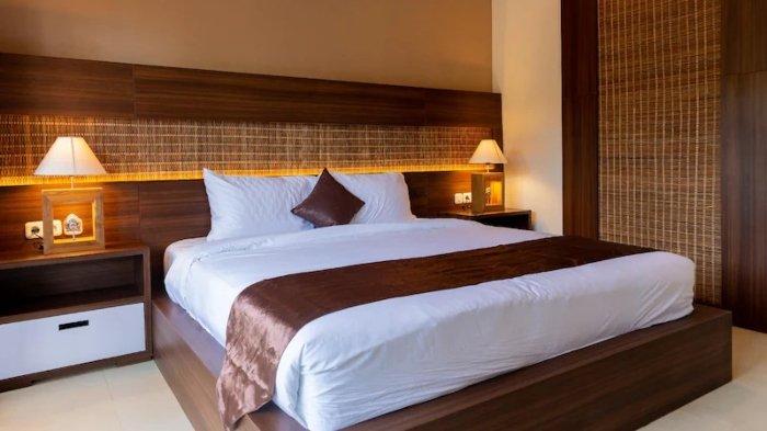 Kamar penginapan di Ratan Hotel Uluwatu, Bali.