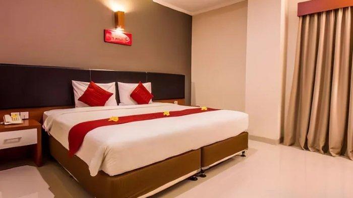 Kamar penginapan di Svarna Hotel Sanur, Bali.
