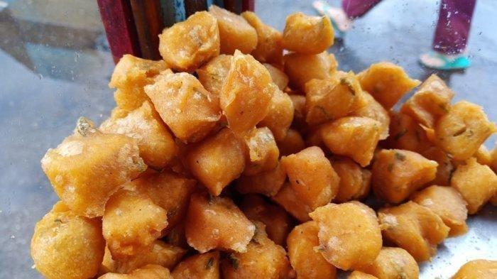 'Sala Lauak' hidangan khas Minang di salah satu tempat buat ngabuburit di Kota Medan Sumatera Utara. (tribunnews.com)