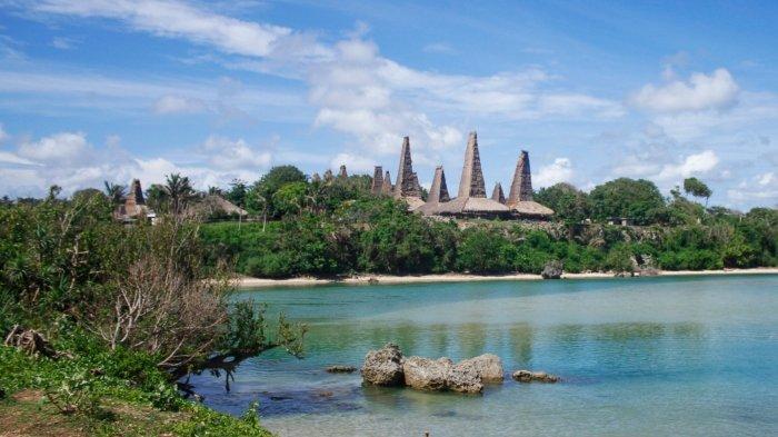Kampung Adat Ratenggaro di Pulau Sumba, Nusa Tenggara Timur (NTT).