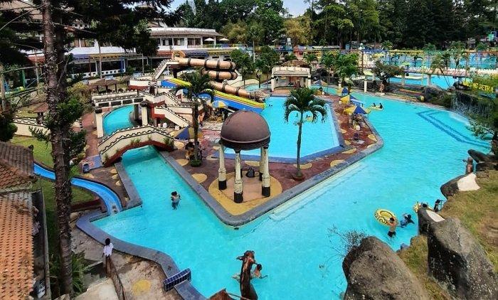 Karang Setra Waterland, rekomendasi tempat wisata di Bandung yang menarik untuk dikunjungi.