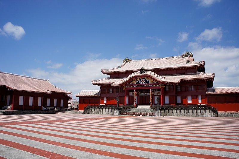 Kastil Shuri, satu Situs Warisan Dunia UNESCO terbaik di Jepang.