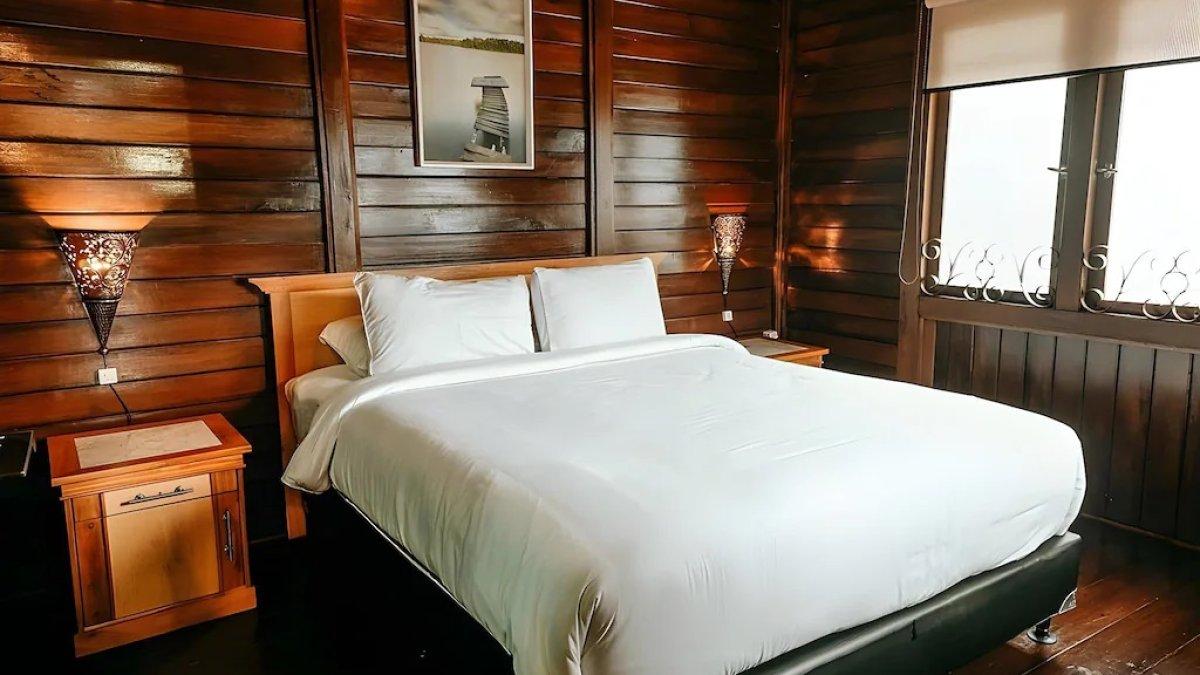 Kastuba Resort, satu hotel bintang 3 terbaik di Lembang Bandung Barat buat staycation bareng keluarga.