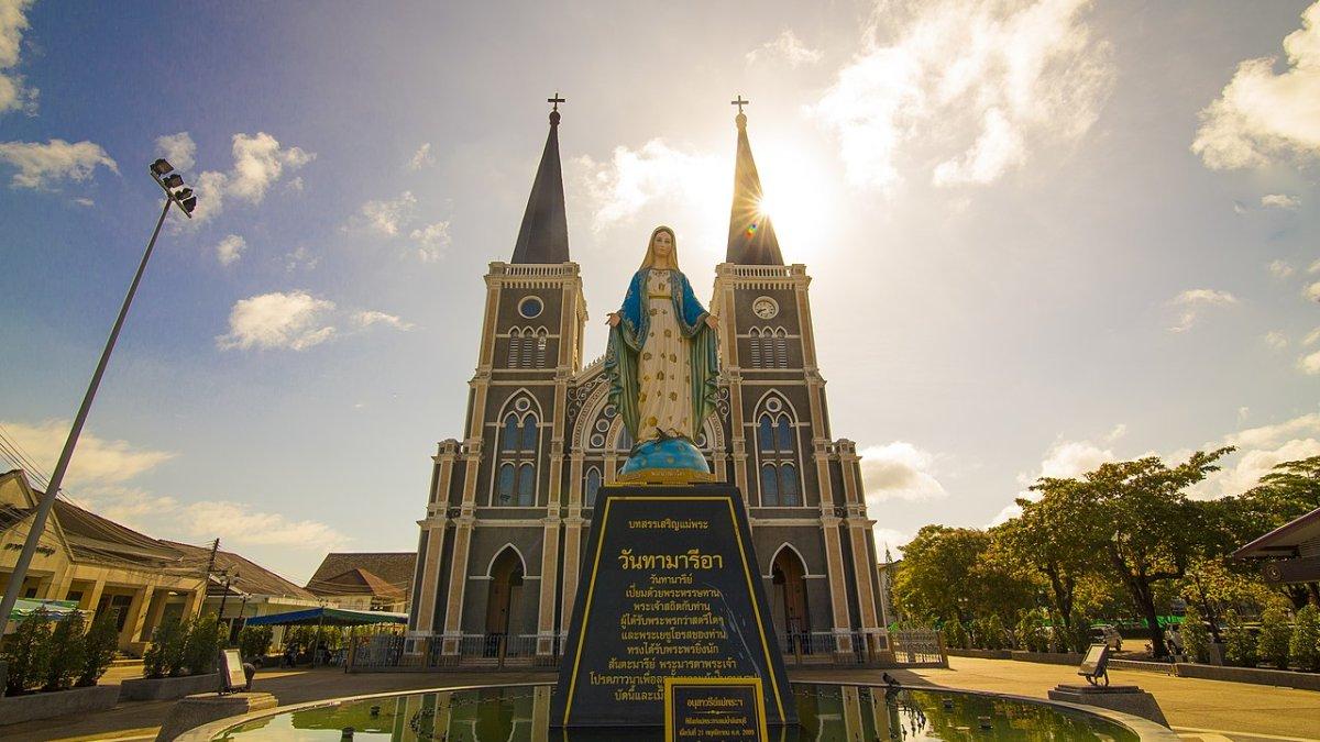 Katedral Immaculate Conception, satu tempat wisata di Chanthaburi Thailand yang menarik buat kamu jelajahi.