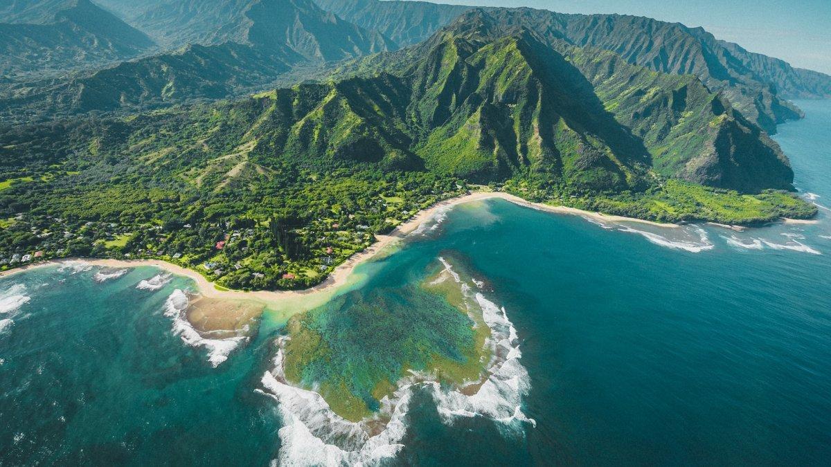 Kaua'i, satu tempat bulan madu terbaik tahun 2024.