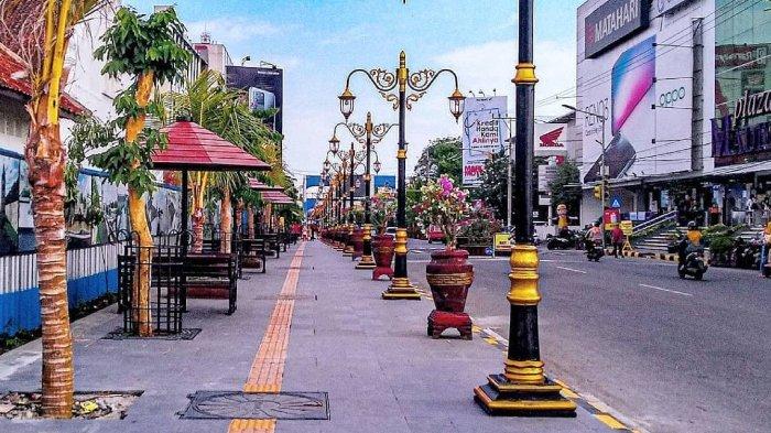 Kawasan wisata Pahlawan Street Center Kota Madiun, Jawa Timur yang mirip Malioboro Jogja.