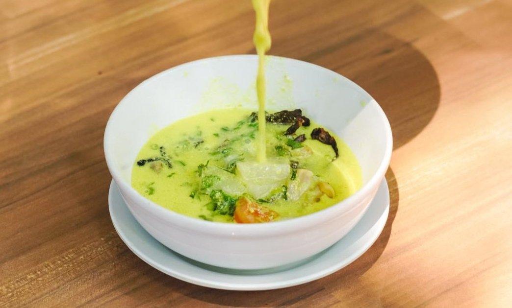 Kedai Soto Ibu Rahayu, satu tempat makan soto di Bogor buat sarapan.
