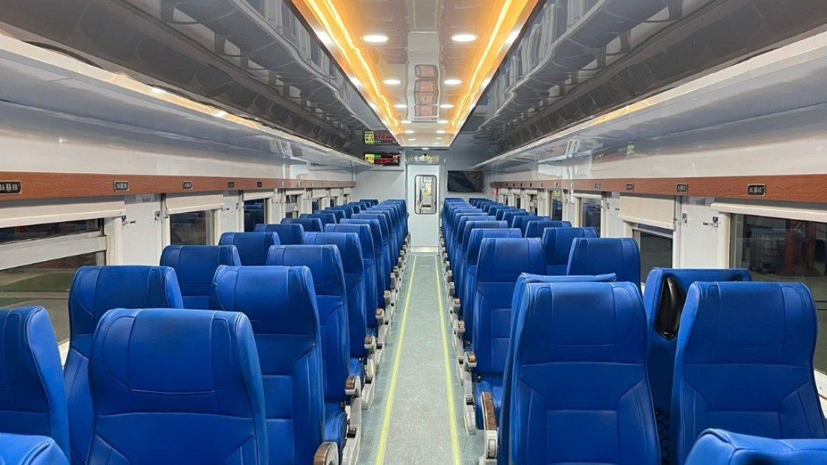 PT Kereta Api Indonesia (Persero) mengoperasikan Kereta Ekonomi New Generation pada KA (106) Gaya Baru Malam Selatan relasi Pasar Senen – Surabaya Gubeng mulai 14 Maret 2024 dan KA (105) Gaya Baru Malam Selatan relasi Surabaya Gubeng – Pasar Senen mulai 15 Maret 2024.