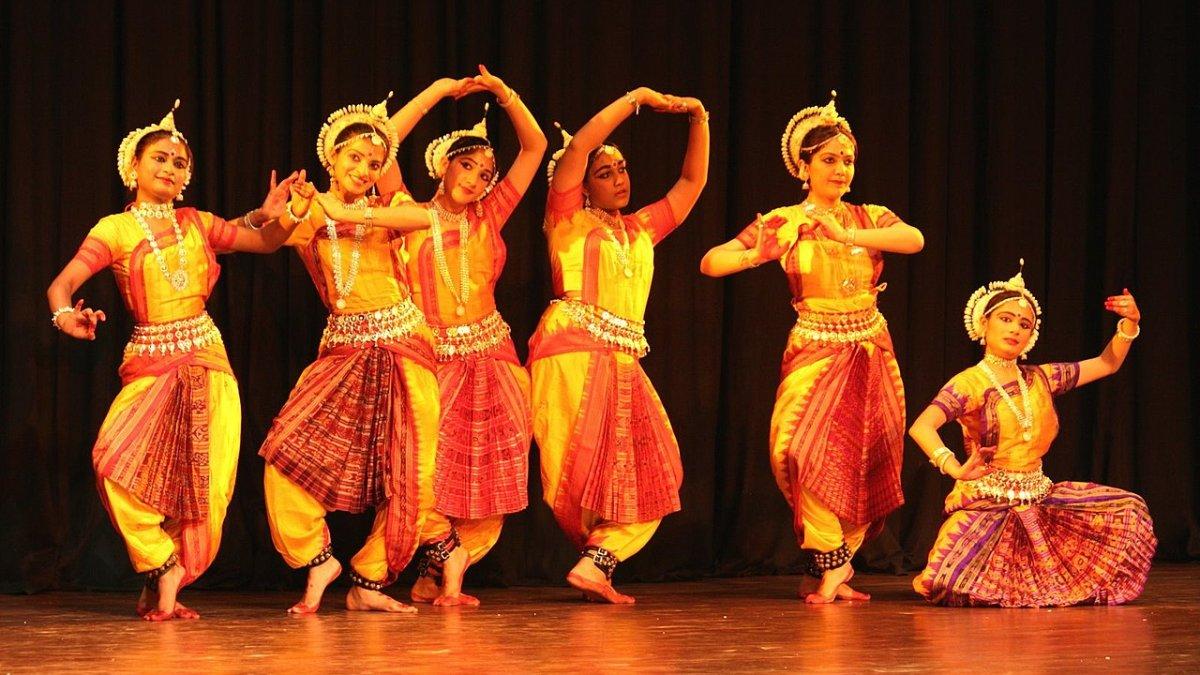 Khajuraho Dance Festival, satu festival terbaik di India yang tak boleh kamu lewatkan saat liburan ke sana.