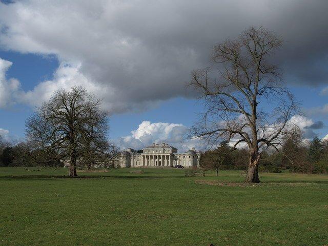 Kode Shugborough terletak di Shugborough Hall, Staffordshire, Inggris.
