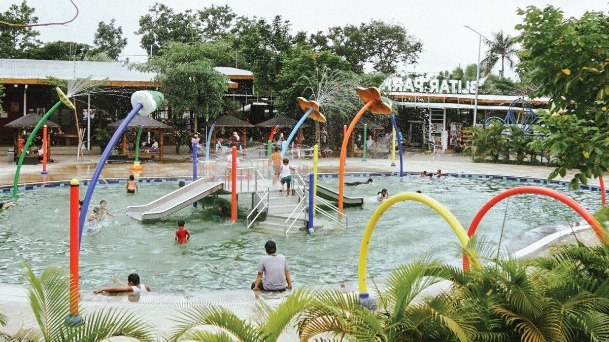 Kolam anak di Blitar Park