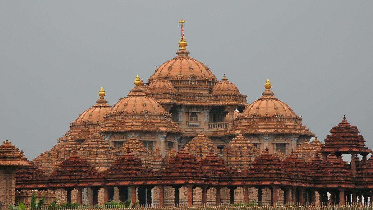 Kuil Akshardham, satu tempat wisata hits di Delhi India.