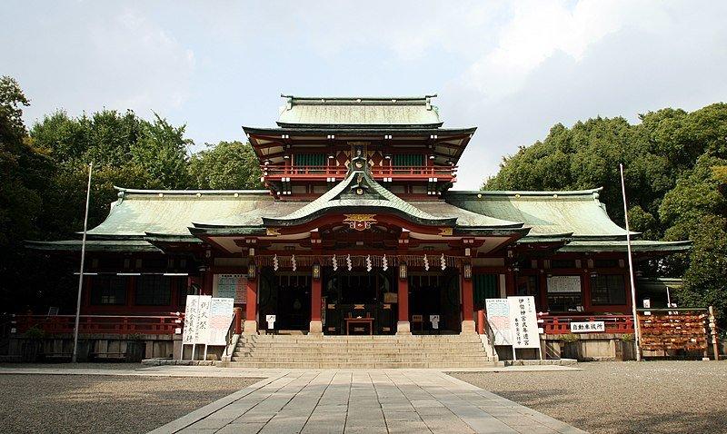 Kuil Tomioka Hachimangu di Tokyo Jepang, tempat kamu bisa menemukan pasar loak.