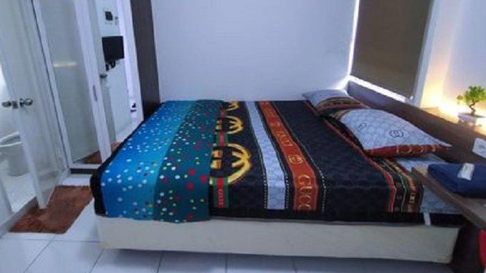 Kamar penginapan di hotel KuroHouse AT Aeropolis, Tangerang, Banten.