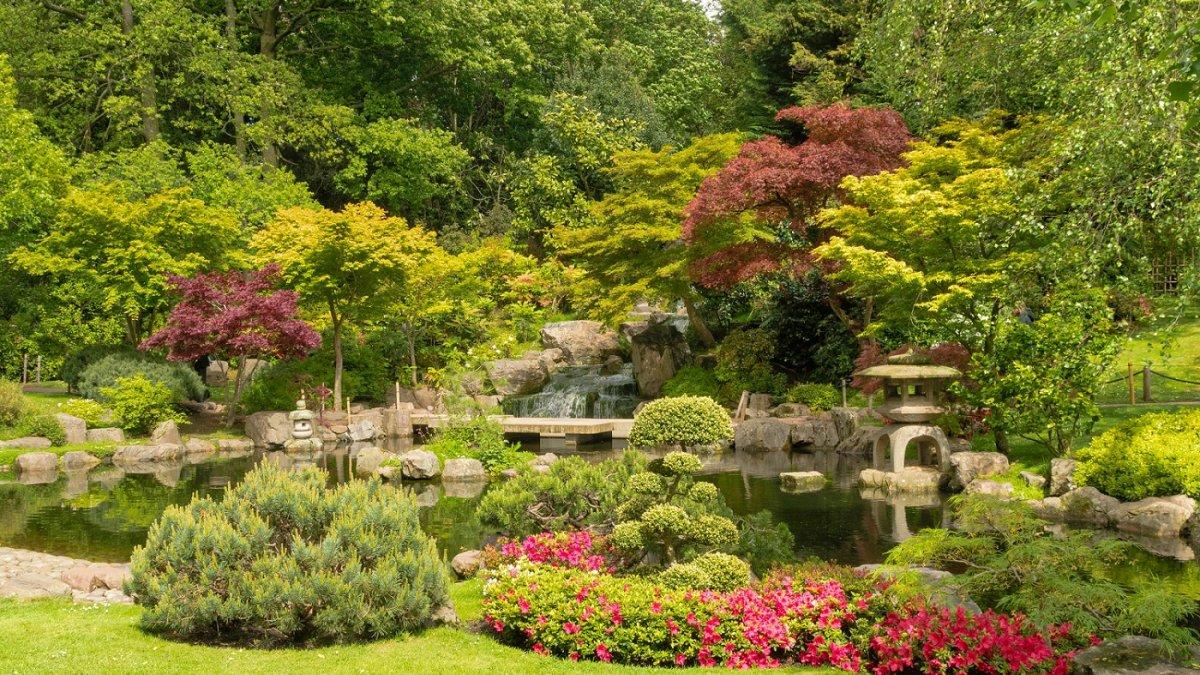 Kyoto Garden, satu tempat wisata hits di London Inggris.