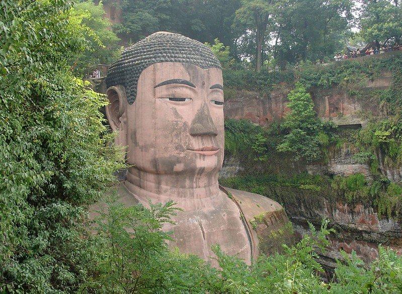 Le Shan, satu tempat wisata terbaik di Tiongkok.