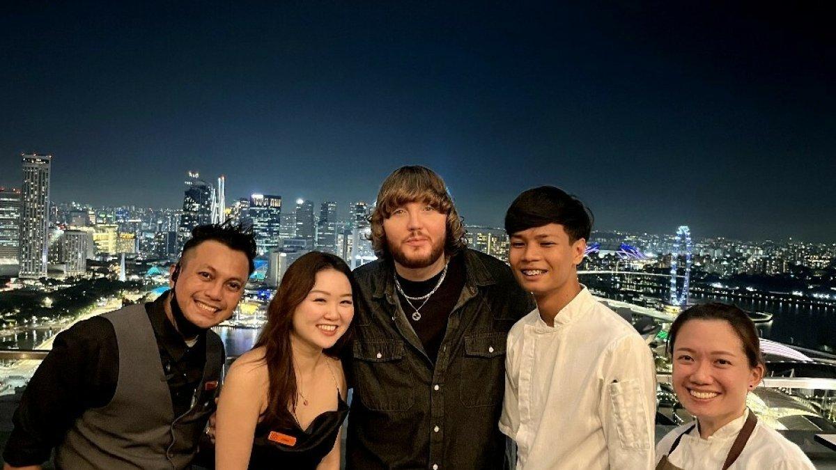 Level33, satu tempat terbaik untuk menonton kembang api tahun baru di Singapura.