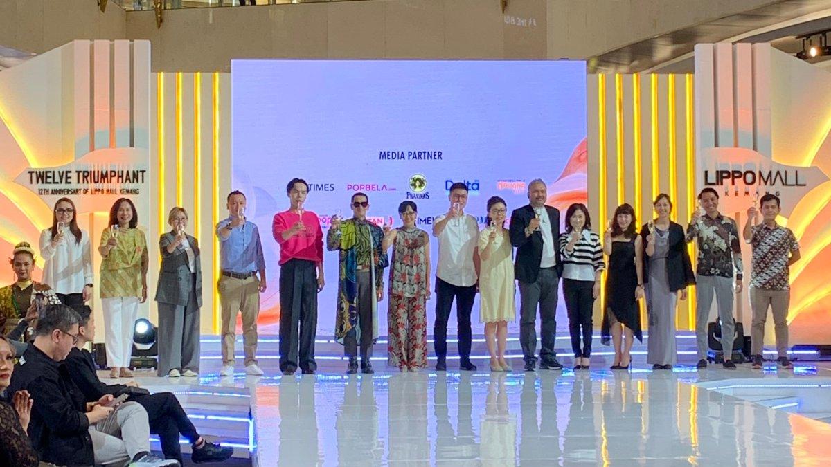 Lippo Mall Kemang menggelar Twelve Triumphant dengan menghadirkan belasan fashion designer ternama.